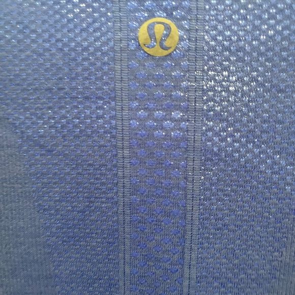 Long sleeve workout top - Picture 4 of 4